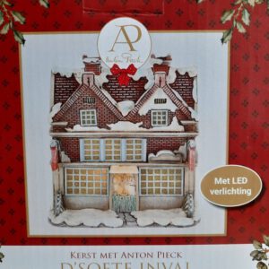 Kersthuisje D'Soete Inval met ledverlichting van Anton Pieck - 13,5x9,5x13,5 cm Kerst huisje (excl. batterijen)voor kerstdorp